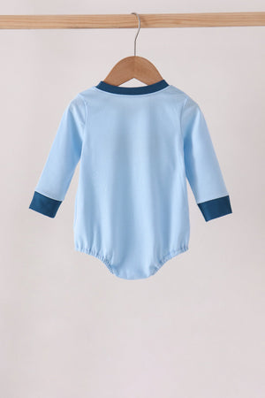 Blue character embroidery bubble