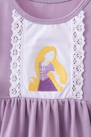 Purple character embroidery ruffle bubble