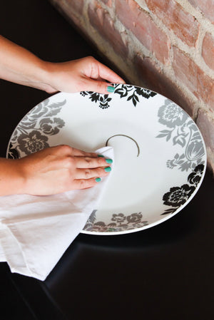 Elegant Black Ink Platter, Floral Pattern (3CHR5211C)