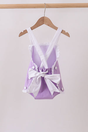 Purple ribbon ruffle bow bubble