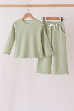 Green scalloped pants set