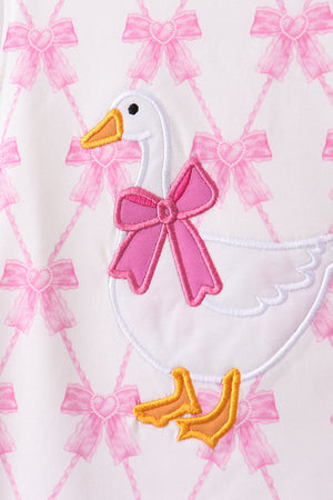 Pink bow goose applique ruffle shorts set