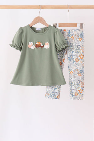 Green pumpkin french knot pants set