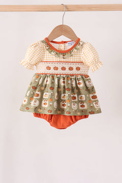 Vintage pumpkin smocked ruffle bubble