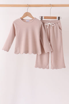 Beige scalloped pants set