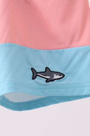 Colorblock fish embroidery swim trunks