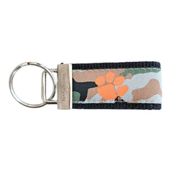 web-keychain-clemson-university-tigers-tiger-paw-on-camo